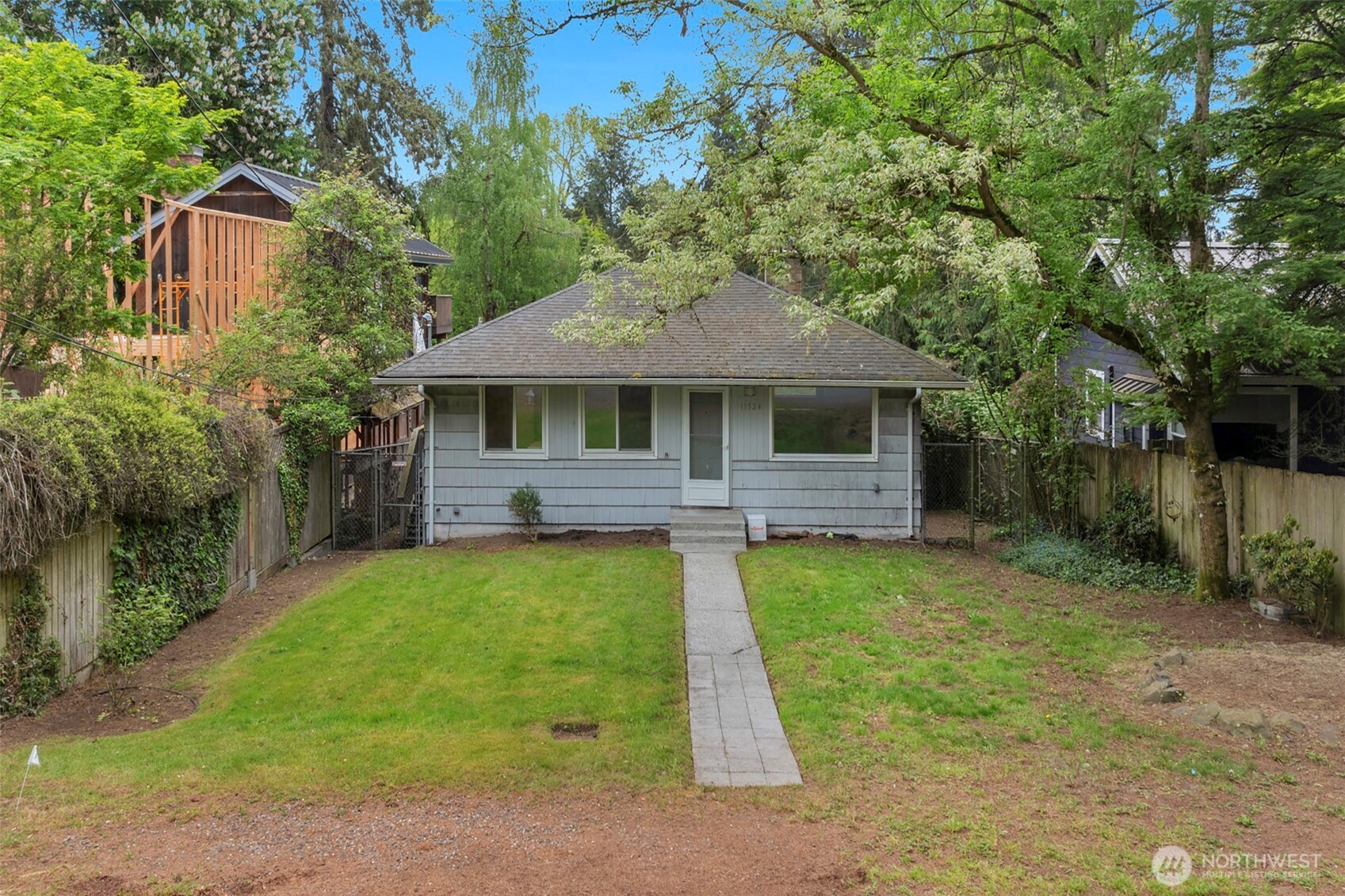 11524 32nd Avenue NE Seattle WA 98125