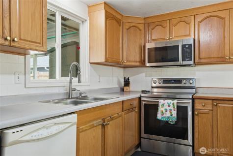 5802 108th Avenue Court E Puyallup WA 98372