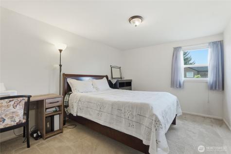 5802 108th Avenue Court E Puyallup WA 98372