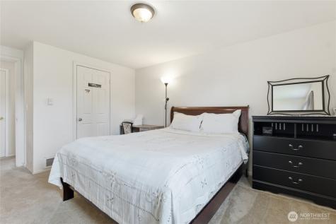 5802 108th Avenue Court E Puyallup WA 98372