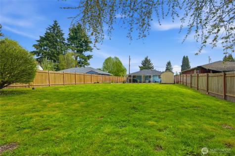 5802 108th Avenue Court E Puyallup WA 98372