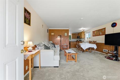 5802 108th Avenue Court E Puyallup WA 98372