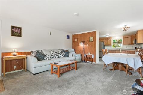5802 108th Avenue Court E Puyallup WA 98372