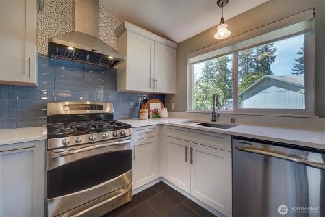 6703 Cortez Place NW Bremerton WA 98311