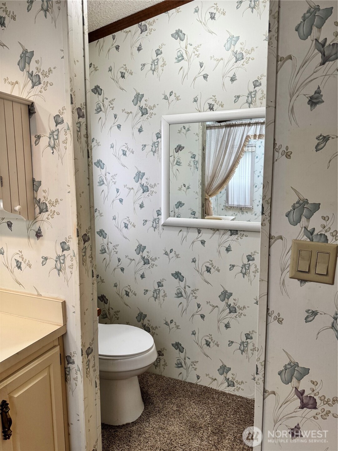 2388 Sparrow Loop Kelso WA 98626