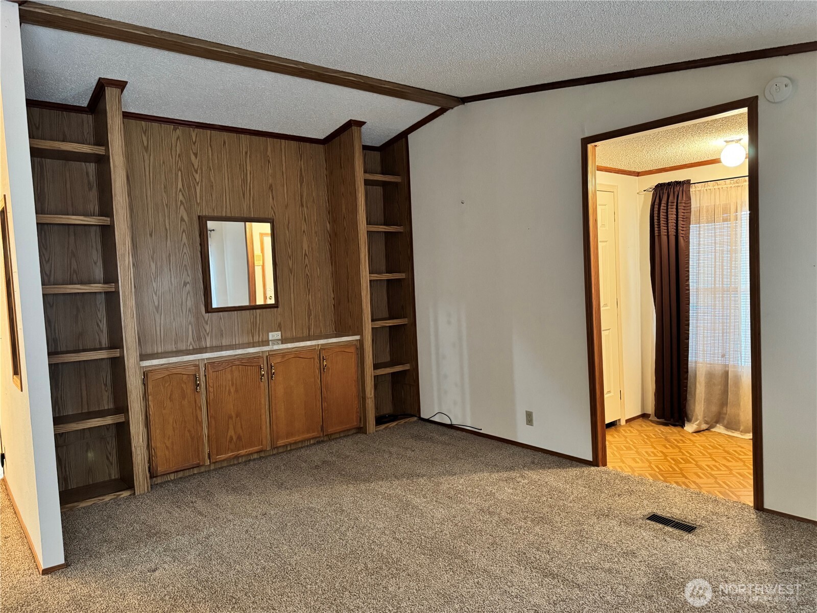2388 Sparrow Loop Kelso WA 98626