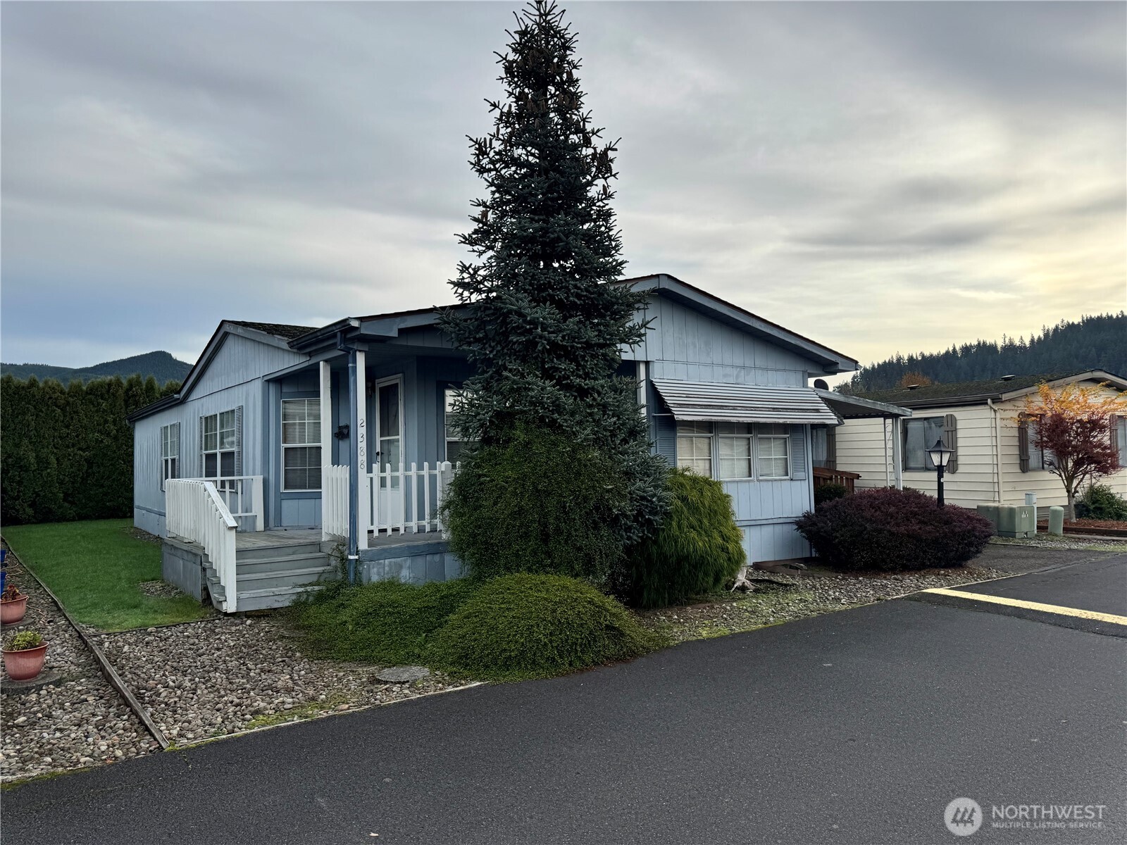 2388 Sparrow Loop Kelso WA 98626