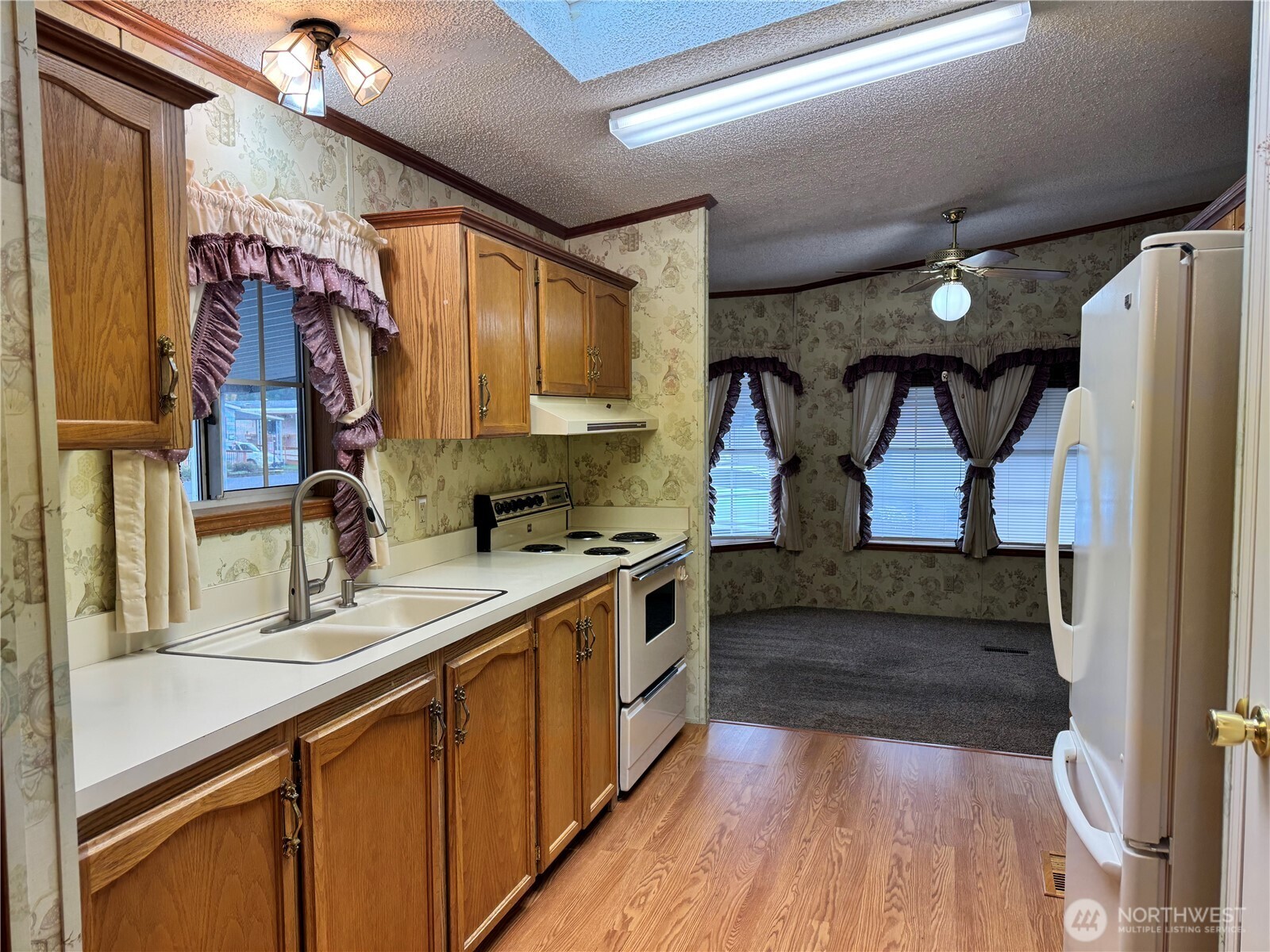 2388 Sparrow Loop Kelso WA 98626