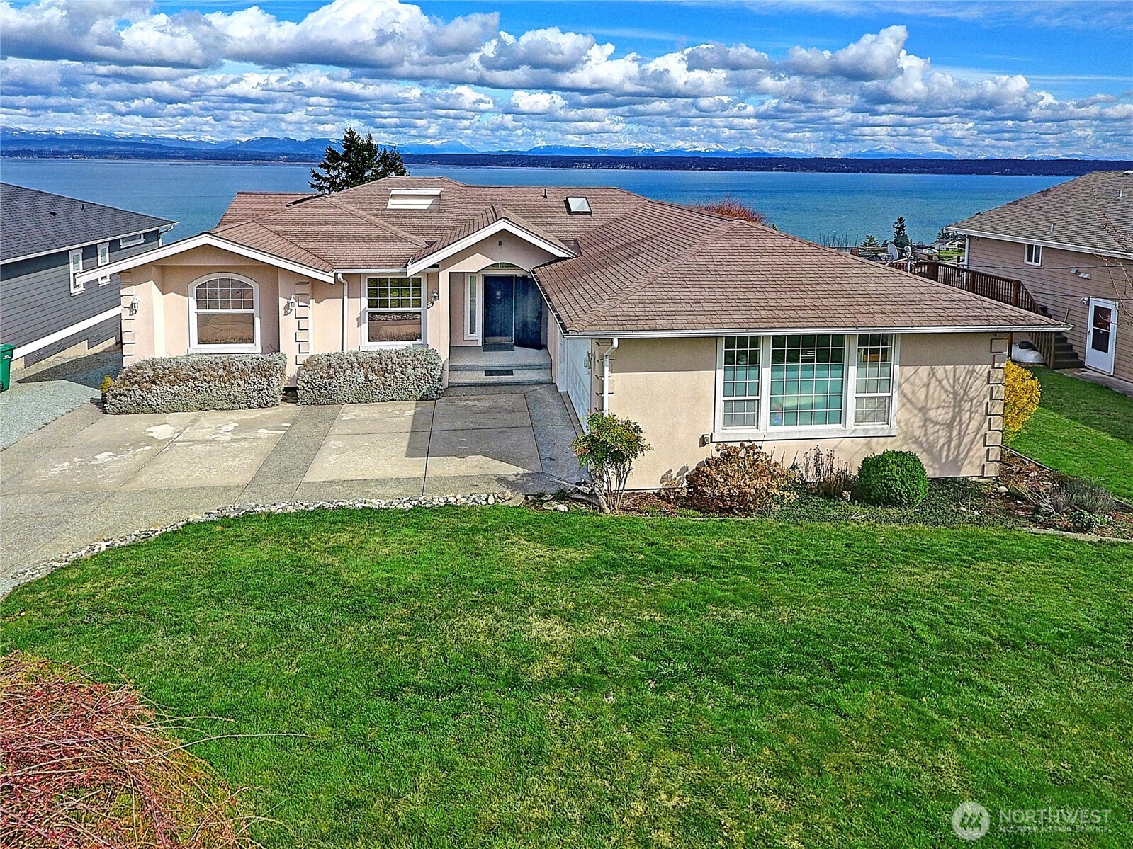 1433 Crestview Drive Camano Island WA 98282
