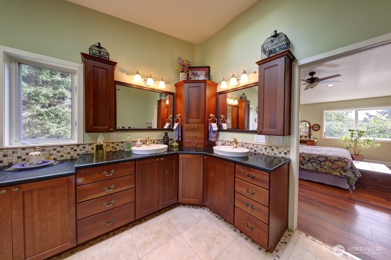 33704 J Place Ocean Park WA 98640