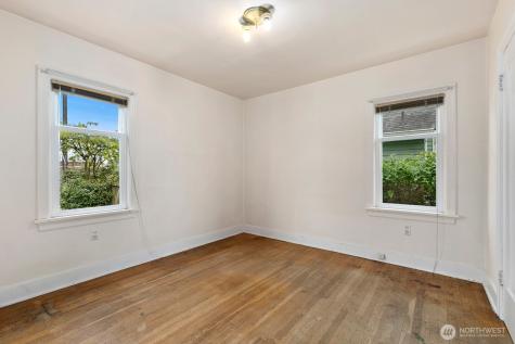 4052 44th Avenue SW Seattle WA 98116