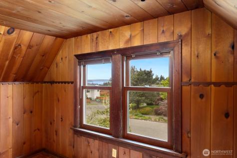 4052 44th Avenue SW Seattle WA 98116