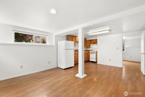 4052 44th Avenue SW Seattle WA 98116