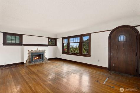 4052 44th Avenue SW Seattle WA 98116