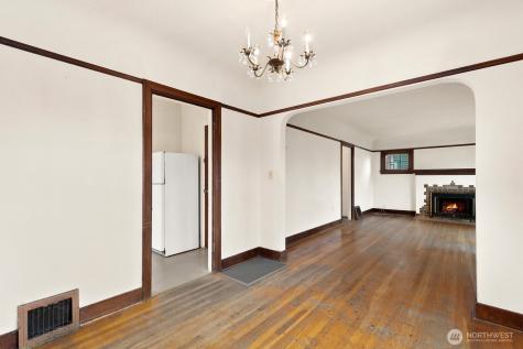 4052 44th Avenue SW Seattle WA 98116