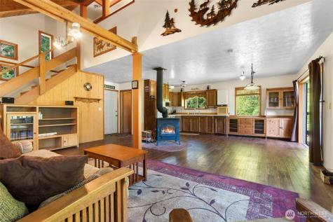 2500 4 Peaks Drive Cougar WA 98616