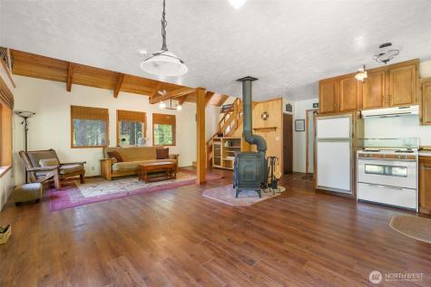 2500 4 Peaks Drive Cougar WA 98616