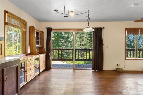 2500 4 Peaks Drive Cougar WA 98616