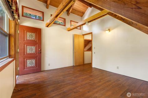 2500 4 Peaks Drive Cougar WA 98616