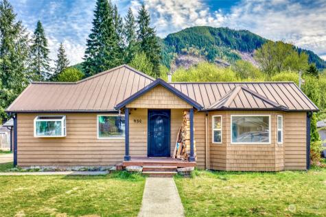 930 Montague Avenue Darrington WA 98241