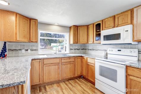 930 Montague Avenue Darrington WA 98241