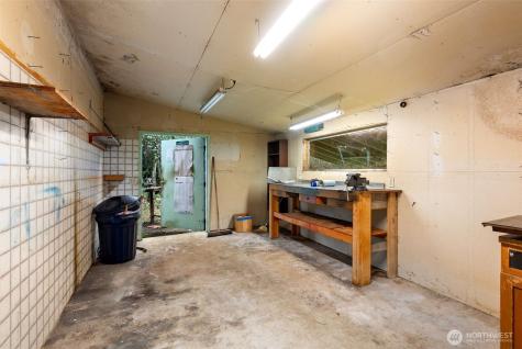 6091 NE Twin Spits Road Hansville WA 98340