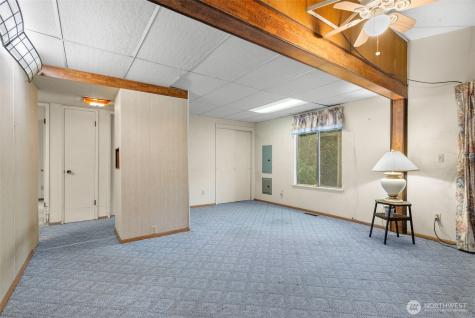 6091 NE Twin Spits Road Hansville WA 98340