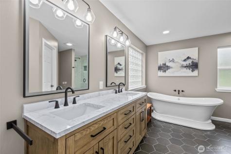 4972 Hawks Nest Lane SW Port Orchard WA 98367
