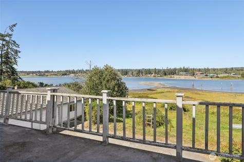 3409 Mission Beach Road Marysville WA 98271