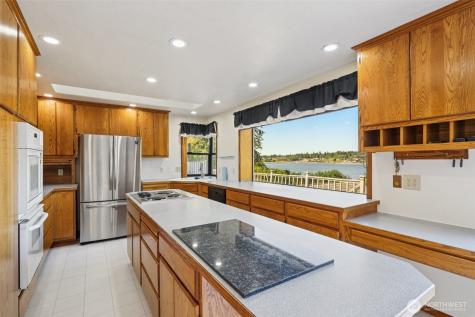 3409 Mission Beach Road Marysville WA 98271