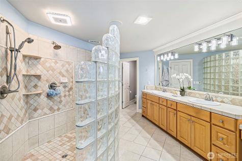 14225 SE 87th Place Newcastle WA 98059