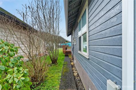 1313 Lincoln Street Hoquiam WA 98550