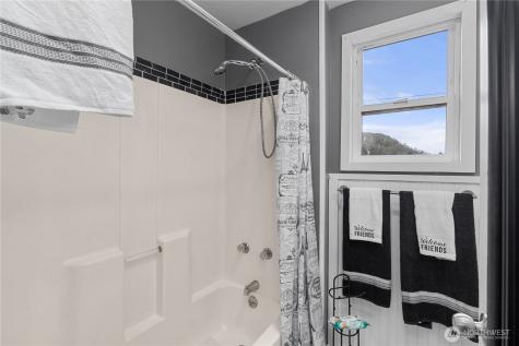 1313 Lincoln Street Hoquiam WA 98550