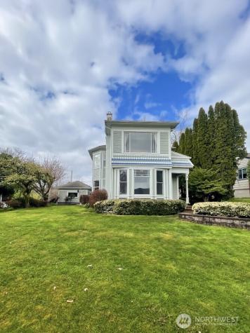1510 W Water Street South Bend WA 98586