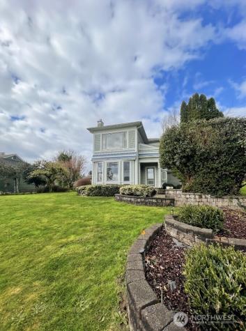 1510 W Water Street South Bend WA 98586