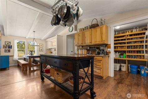 1574 Pine Creek Tonasket WA 98855