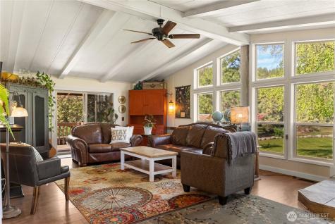 1574 Pine Creek Tonasket WA 98855