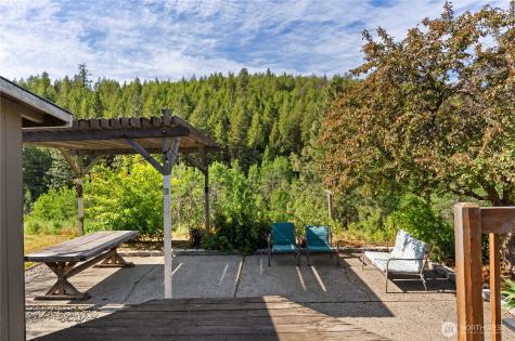 1574 Pine Creek Tonasket WA 98855