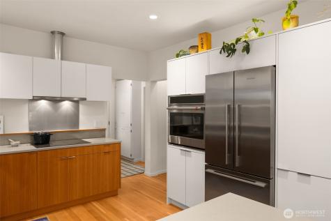 4812 S Brandon Street Seattle WA 98118