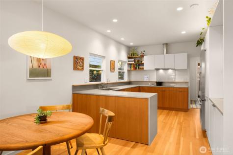 4812 S Brandon Street Seattle WA 98118