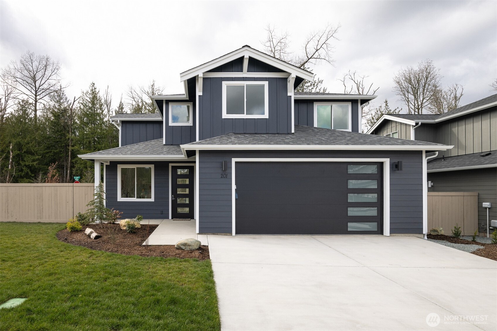 201 N 54th Place Mount Vernon WA 98273