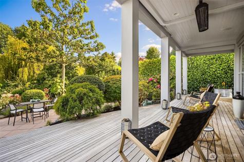 1237 Hawley Way NE Bainbridge Island WA 98110