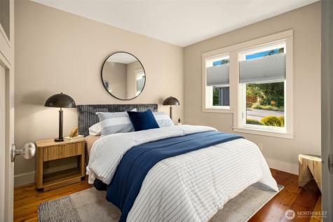 1237 Hawley Way NE Bainbridge Island WA 98110