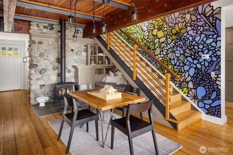 1237 Hawley Way NE Bainbridge Island WA 98110