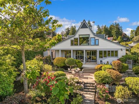 1237 Hawley Way NE Bainbridge Island WA 98110