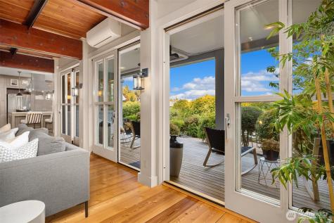 1237 Hawley Way NE Bainbridge Island WA 98110