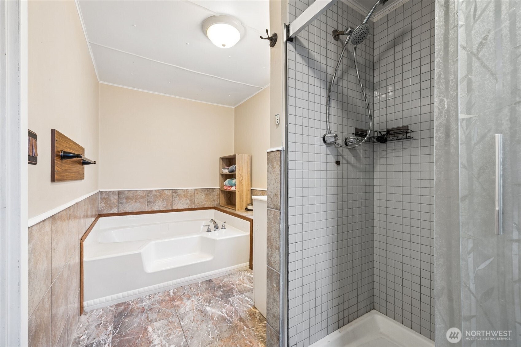 210 37th Street SE Auburn WA 98002
