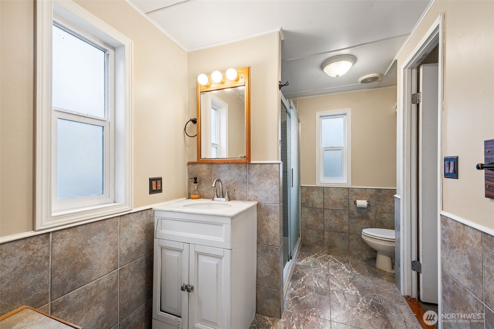 210 37th Street SE Auburn WA 98002