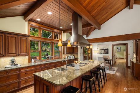 7618 NE Champagne Point Place Kirkland WA 98034