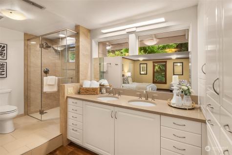 7618 NE Champagne Point Place Kirkland WA 98034